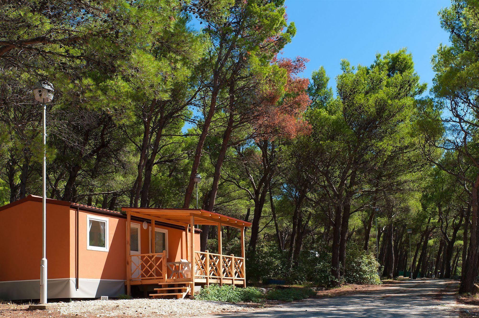 Mobile Homes Basko Polje Campground Baška Voda Kültér fotó
