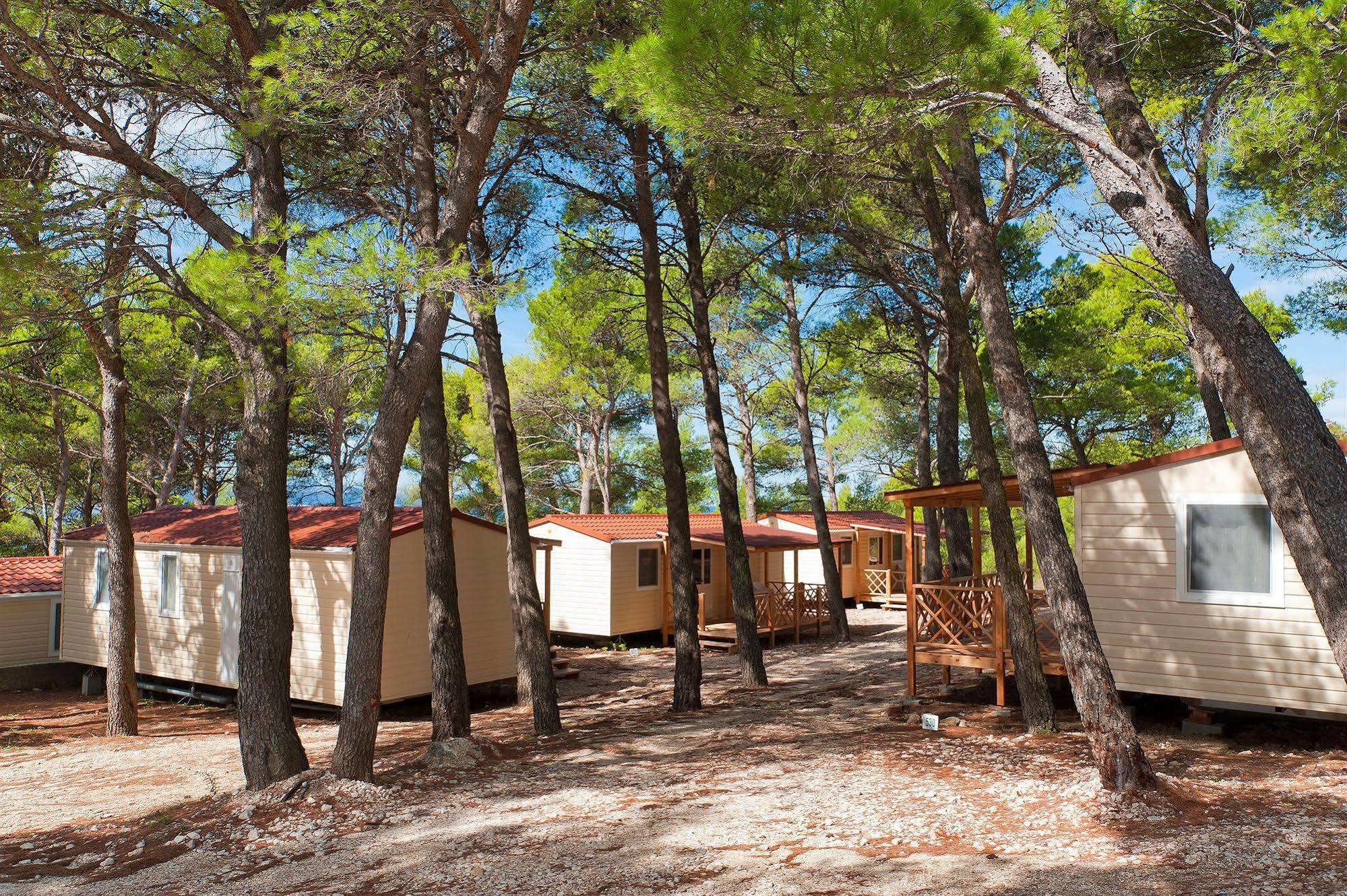 Mobile Homes Basko Polje Campground Baška Voda Kültér fotó